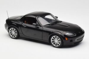Mazda MX-5 NC Roadster Retractable Hardtop US Spec Preto AUTOart 1:18 75971 Metal - imagem 8 de 10