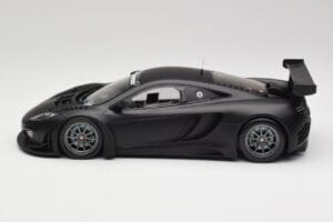 McLaren 12C GT3 Carbon Mate Preto Minichamps 1:18 151121390 Metal - imagem 3 de 6