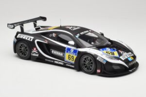 McLaren 12C GT3 Dorr Motorsport #69 C. Adams / M. Klasen 24 Hours Nurburgring 2013 Minichamps 1:18 151131369 Metal - imagem 4 de 6