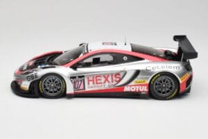 McLaren 12C GT3 Hexis Racing #107 O. Panis / F. Cazenave 24 Hours of Spa 2013 Minichamps 1:18 151131397 Metal - imagem 3 de 6