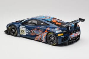 McLaren 12C GT3 #88 Von Ryan Racing A. Barff / T. Goodwin / B. Senna Spa 24 Hours 2013 Minichamps 1:18 151131388 Metal - imagem 5 de 6