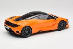 McLaren 750S McLaren Orange TopSpeed 1:18 TS0547 Metal - imagem 2 de 6
