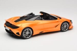 McLaren 750S Spider Papaya Orange GT Spirit 1:18 GT488 Resina - imagem 2 de 6