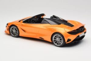 McLaren 750S Spider Papaya Orange GT Spirit 1:18 GT488 Resina - imagem 5 de 6