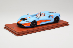 McLaren Elva Gulf Livery AB Models 1:18 REMC023 Resina - imagem 2 de 7