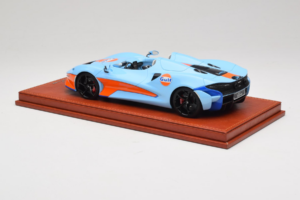 McLaren Elva Gulf Livery AB Models 1:18 REMC023 Resina - imagem 5 de 7