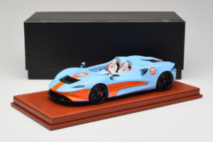 McLaren Elva Gulf Livery AB Models 1:18 REMC023 Resina - imagem 7 de 7