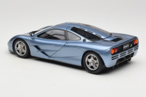 McLaren F1 Azul LCD 1:18 LCD18014-BU Metal - imagem 7 de 8