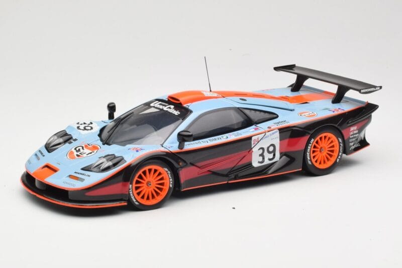 McLaren F1 GTR #39 Gulf R. Bellm / A. Gilbert / M. Sekiya 24 Hours of Le Mans 1997 UT Models 1:18 39725 Metal