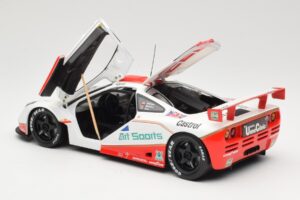 McLaren F1 GTR GT1 #30 West Competition J. Nielsen 1996 UT Models 1:18 39624 Metal - imagem 5 de 8
