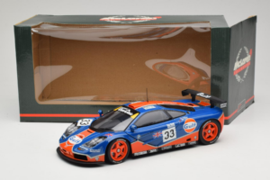 McLaren F1 GTR Gulf #33 R. Bellm / M. Weaver / J-J. Lehto 24 Hours of Le Mans 1996 UT Models 1:18 530161833 Metal - imagem 8 de 8