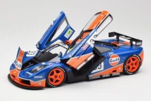 McLaren F1 GTR Gulf Racing #33 S. Bellm / A. Weaver / J. Lehto 24 Hours of Le Mans 1996 Minichamps 1:18 530133633 Metal - imagem 2 de 8