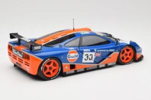 McLaren F1 GTR Gulf Racing #33 S. Bellm / A. Weaver / J. Lehto 24 Hours of Le Mans 1996 Minichamps 1:18 530133633 Metal - imagem 3 de 8