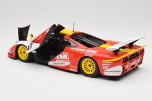 McLaren F1 GTR Gulf Team Davidoff #40 D. O'Rourke / G. Sugden / J. Auberlein 24 Hours of Le Mans 1998 Minichamps 1:18 5301338 - imagem 5 de 8