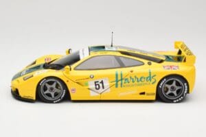 McLaren F1 GTR Harrods Mach One Racing #51 A. Wallace / D. Bell / J. Bell 24 Hours of Le Mans 1995 Minichamps 1:18 530133551  - imagem 4 de 8