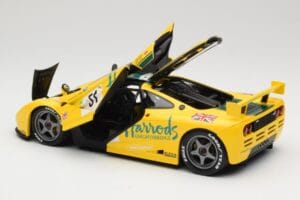 McLaren F1 GTR Harrods Mach One Racing #51 A. Wallace / D. Bell / J. Bell 24 Hours of Le Mans 1995 Minichamps 1:18 530133551  - imagem 5 de 8