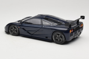 McLaren F1 GTR Le Mans Edition Roxo UT Models 1:18 MCLAREN001 Metal - imagem 7 de 8