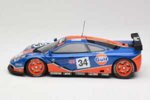 McLaren F1 GTR #34 Gulf Racing 1996 UT Models 1:18 39621 Metal - imagem 4 de 8