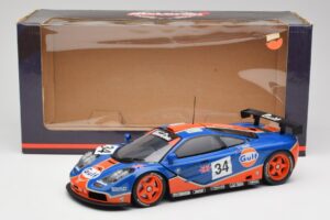 McLaren F1 GTR #34 Gulf Racing 1996 UT Models 1:18 39621 Metal - imagem 8 de 8