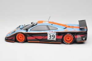 McLaren F1 GTR #39 R. Bellm / A. Gilbert-Scott 24 Hours of Le Mans 1997 Minichamps 1:18 530133739 Metal - imagem 4 de 8