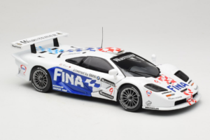 McLaren F1 GTR #9 P. Kox / R. Ravaglia FIA GT Championship 1997 UT Models 1:18 39711 Metal - imagem 6 de 8