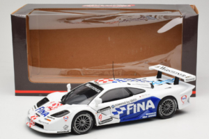 McLaren F1 GTR #9 P. Kox / R. Ravaglia FIA GT Championship 1997 UT Models 1:18 39711 Metal - imagem 8 de 8