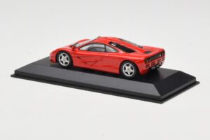 McLaren F1 Vermelho Minichamps 1:43 433133438 Metal - imagem 3 de 4