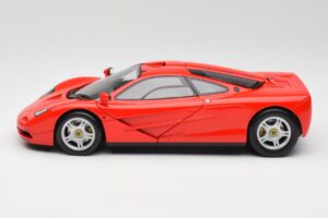 McLaren F1 Magma Vermelho Minichamps 1:18 530133422 Metal - imagem 4 de 8