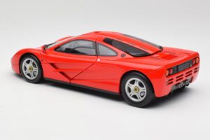 McLaren F1 Magma Vermelho Minichamps 1:18 530133422 Metal - imagem 7 de 8