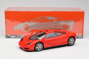McLaren F1 Magma Vermelho Minichamps 1:18 530133422 Metal - imagem 8 de 8