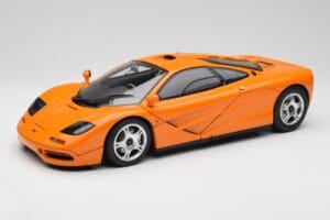McLaren F1 Laranja Minichamps 1:12 530133131 Metal