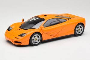 McLaren F1 Laranja Minichamps 1:18 530133421 Metal