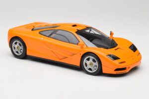 McLaren F1 Laranja Minichamps 1:18 530133421 Metal - imagem 6 de 8