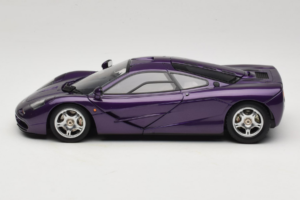 McLaren F1 Roxo LCD 1:18 LCD18014-PU Metal - imagem 4 de 8