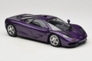 McLaren F1 Roxo LCD 1:18 LCD18014-PU Metal - imagem 6 de 8