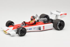 McLaren M23 Ford #1 E. Fittipaldi F1 1975 Minichamps 1:18 530751801 Metal - imagem 2 de 9