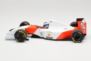 McLaren Ford MP4/8 #7 M. Hakkinen 1993 Minichamps 1:18 530931837 Metal - imagem 3 de 6