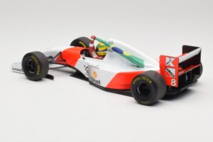 McLaren MP4/8 Ford #8 A. Senna Winner Australian GP 1993 Minichamps 1:18 540933838 Metal - imagem 6 de 7