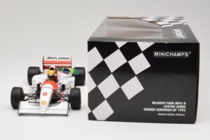 McLaren MP4/8 Ford #8 A. Senna Winner European GP Donington 1993 Minichamps 1:18 540931848 Metal - imagem 6 de 6