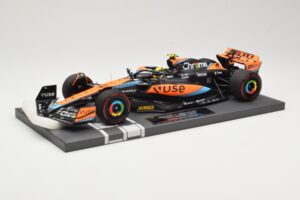 McLaren MCL60 #4 L. Norris F1 2023 Minichamps 1:18 537231804 Metal - imagem 2 de 6