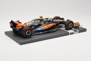 McLaren MCL60 #4 L. Norris F1 2023 Minichamps 1:18 537231804 Metal - imagem 3 de 6