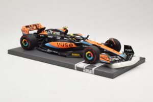 McLaren MCL60 #4 L. Norris F1 2023 Minichamps 1:18 537231804 Metal - imagem 4 de 6