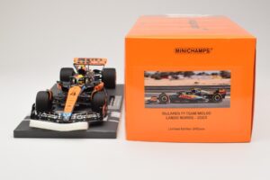 McLaren MCL60 #4 L. Norris F1 2023 Minichamps 1:18 537231804 Metal - imagem 6 de 6