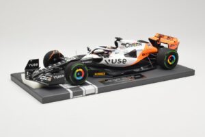 McLaren MCL60 #81 O. Piastri Monaco GP 2023 Minichamps 1:18 537232581 Metal - imagem 2 de 6