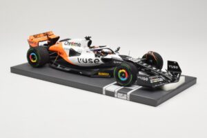 McLaren MCL60 #81 O. Piastri Monaco GP 2023 Minichamps 1:18 537232581 Metal - imagem 4 de 6