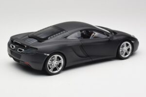 McLaren MP4-12C Matt Satellite Cinzento Minichamps 1:18 110133024 Metal - imagem 3 de 8