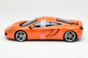 McLaren MP4-12C Laranja AUTOart 1:18 76006 Metal - imagem 4 de 8