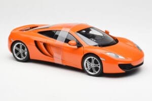 McLaren MP4-12C Laranja AUTOart 1:18 76006 Metal - imagem 6 de 8