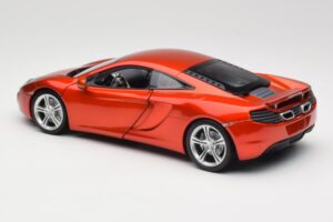 McLaren MP4-12C Orange Metallic Minichamps 1:18 110133020 Metal - imagem 7 de 8