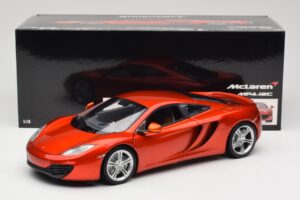 McLaren MP4-12C Orange Metallic Minichamps 1:18 110133020 Metal - imagem 8 de 8